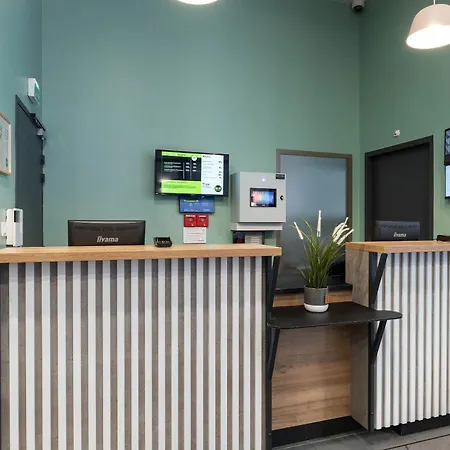 Hotel Centre Perrache 3*