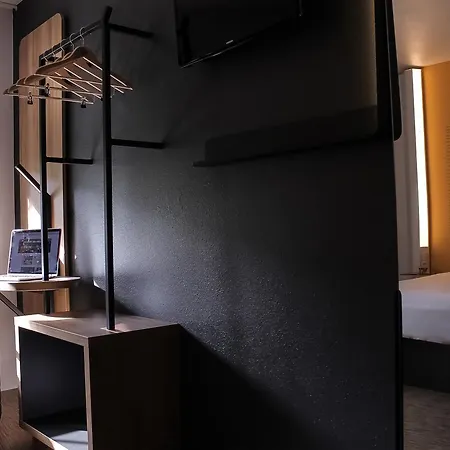 Centre Perrache Berthelot Hotel 3*